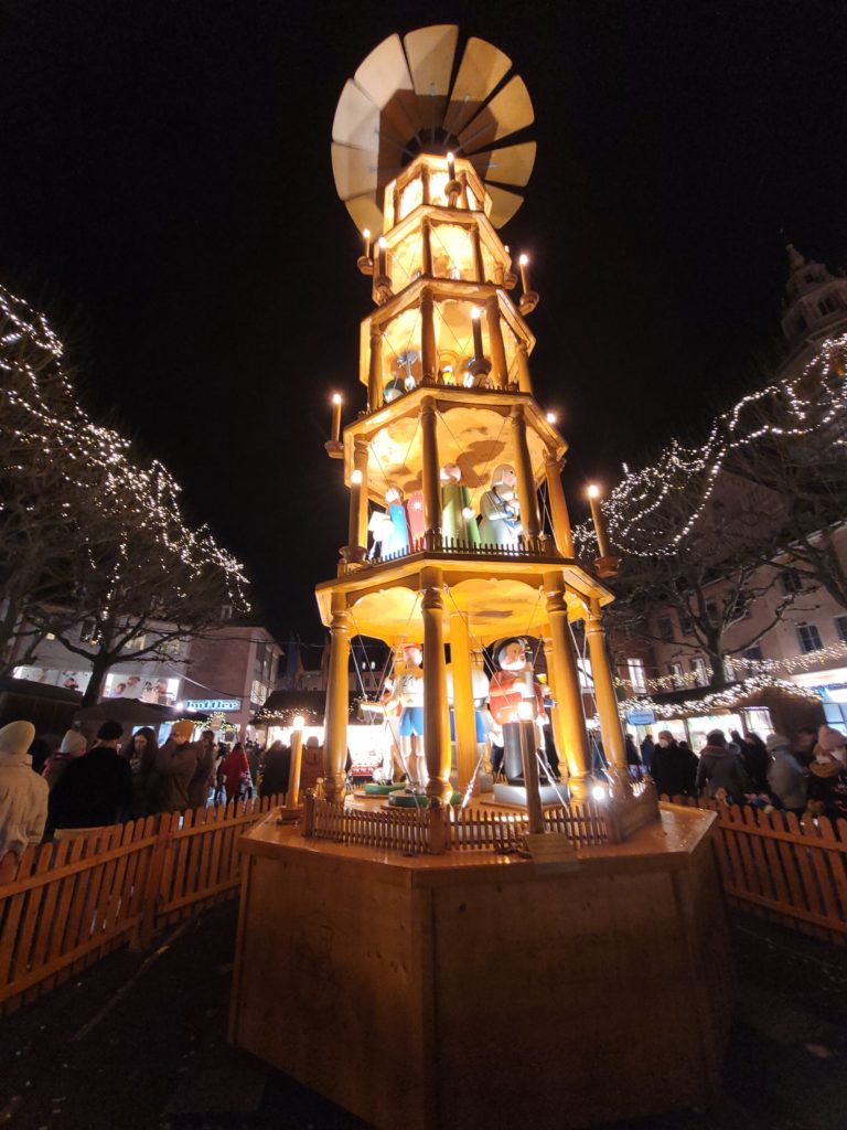 Moselle : les feux d'artifice et pétards interdits pendant les vacances de  Noël, sauf les petites catégories - France Bleu